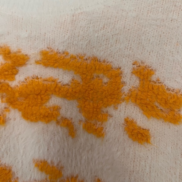 Sweater - Picture 3 of 4